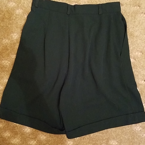 Size 8 shorts - Picture 2 of 3